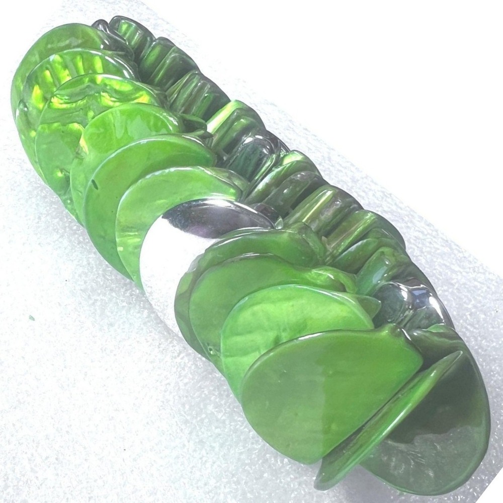 Vintage Chunky MOP Shell Stretch Bracelet Iridescent Green Beach Cruise
